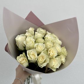 Нежный букет из 21 розы